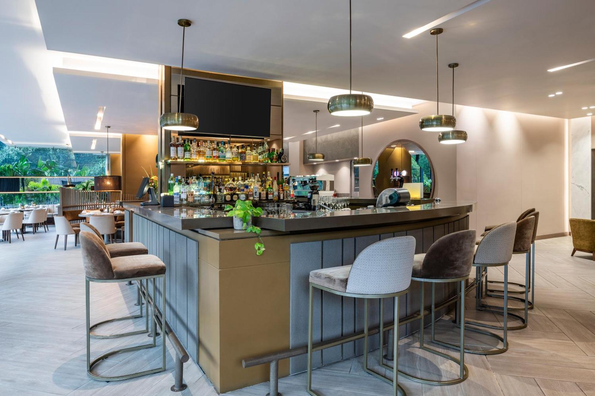 Hotel York Luxury Suites Medellin By Preferred المظهر الخارجي الصورة The bar at the new lounge